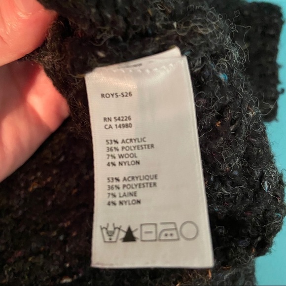 Royal ‎ Robbins sweater - Picture 7 of 8